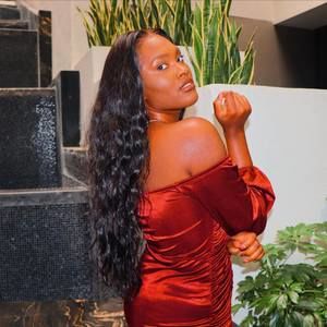 Meet your Posher, Yolanda